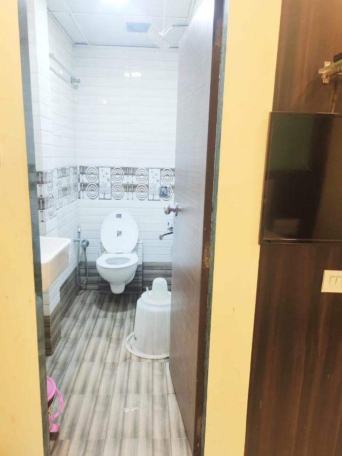 Hotel Golden Galaxy - Santacruz East Мумбаи Экстерьер фото